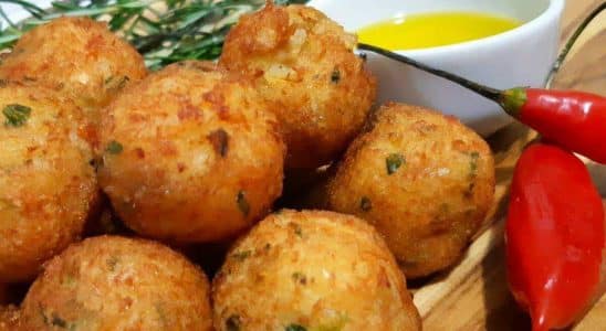 Bolinho De Bacalhau