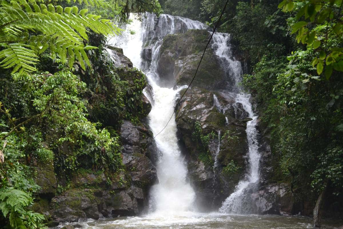 Cachoeira Do Chá Em Tapiraí