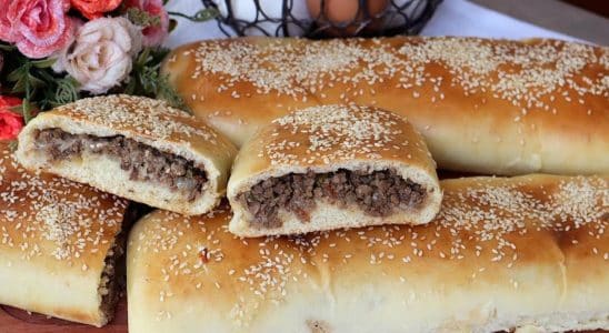 Pão Caseiro Com Carne Moída