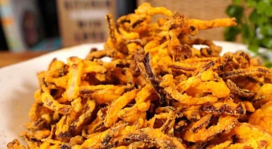 Cebola Crispy É Perfeita Para Acompanhar Desde Lanches, Como Hamburgueres E Pizzas, Como Também Para Ser Servida No Lugar Da Batata Palha Nas Refeições