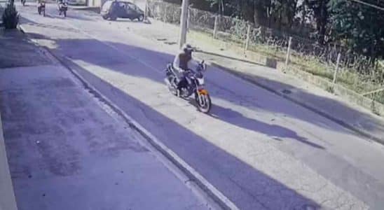 Criminosos Atiram Em Homem Na Frente Do Filho Para Roubar Moto Na Estrada Do Vinho Em São Roque