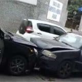 Motorista Passa Mal E Bate Carro De Frente Com Outro Carro Em São Roque