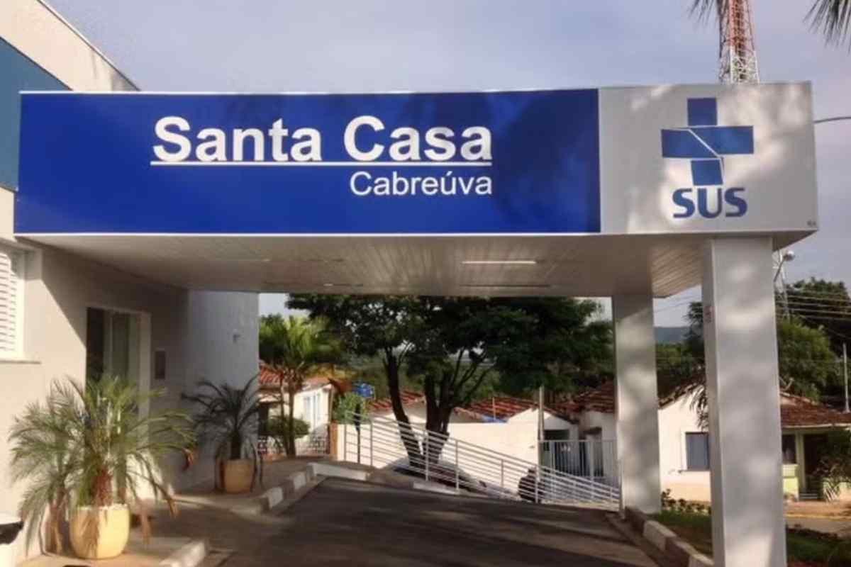 Jovem Vai Academia E Da A Luz Dentro De Vaso Sanitario Em Cabreuva