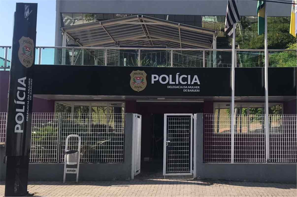 Casal É Morto A Facadas Durante A Madrugada Em Barueri Na Avenida Giovani Atílio Tolain