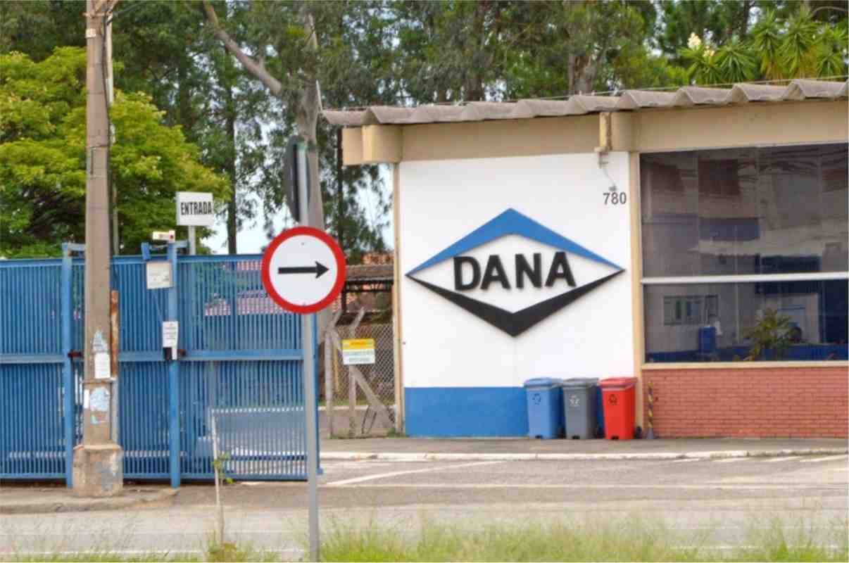 Fábrica Da Dana, Clarios, Liraflex E Cba Abrem Vagas Para Diversos Setores E Níveis De Escolaridade