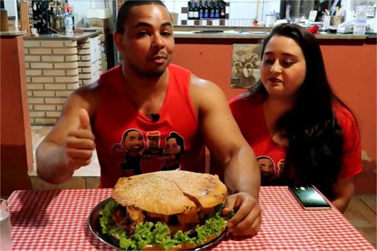 Restaurante Em Mairinque Vira Sensação Com Mega Lanche De 3 Kg