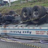 Caminhão Capota No Km 37 Da Raposo Tavares Na Tarde De Sábado