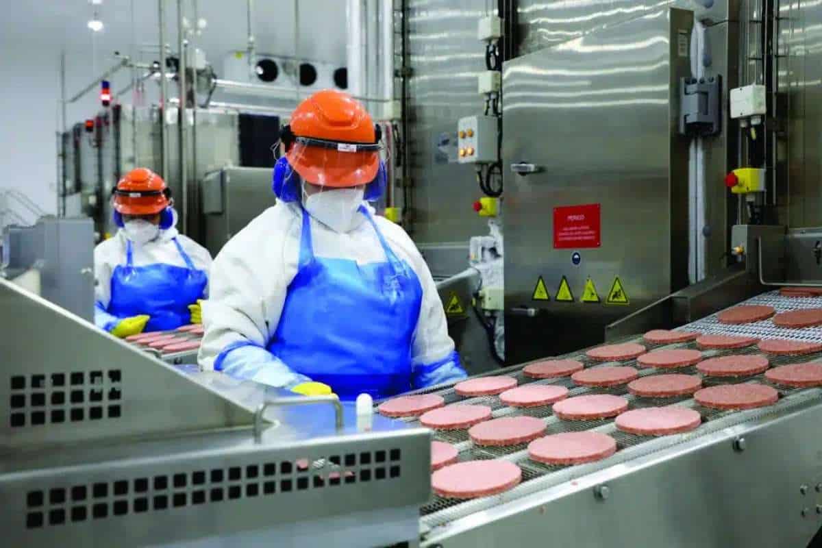 Fábrica Processadora De Carnes Em Araçariguama, Wessel Recebe Curriculum Para Turnos