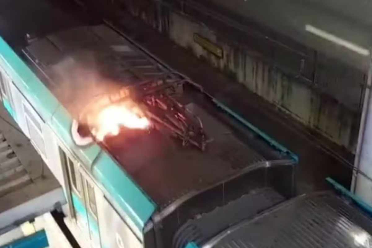 Vídeo Mostra Trem Da Cptm Explodindo Em São Paulo