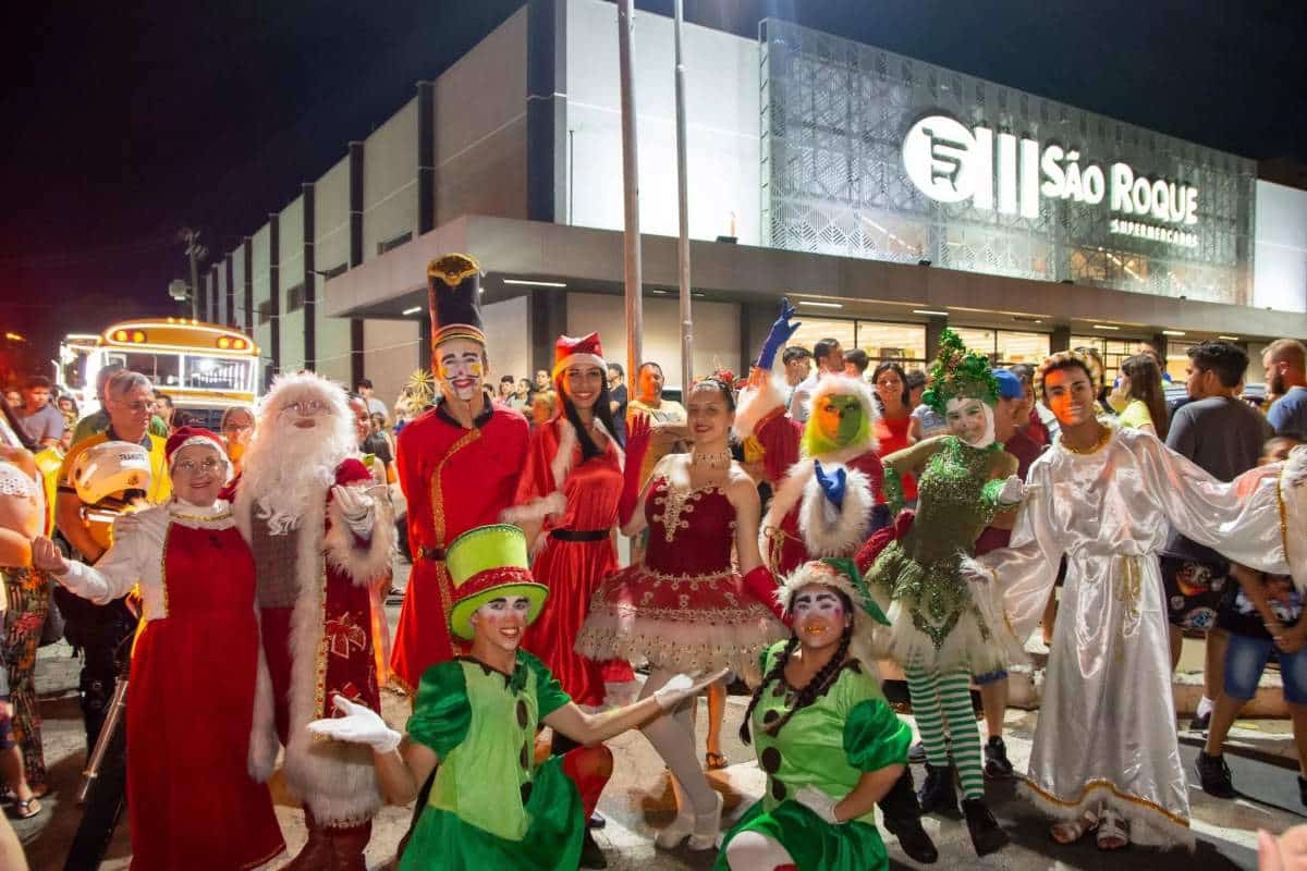 Caravana De Natal Do Supermercados São Roque Passa Por Mairinque Dia 29