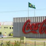 Coca-Cola abre mais de 300 vagas para diferentes níveis de escolaridade e setor em São Paulo, Santos, Caraguatatuba e Jundiaí