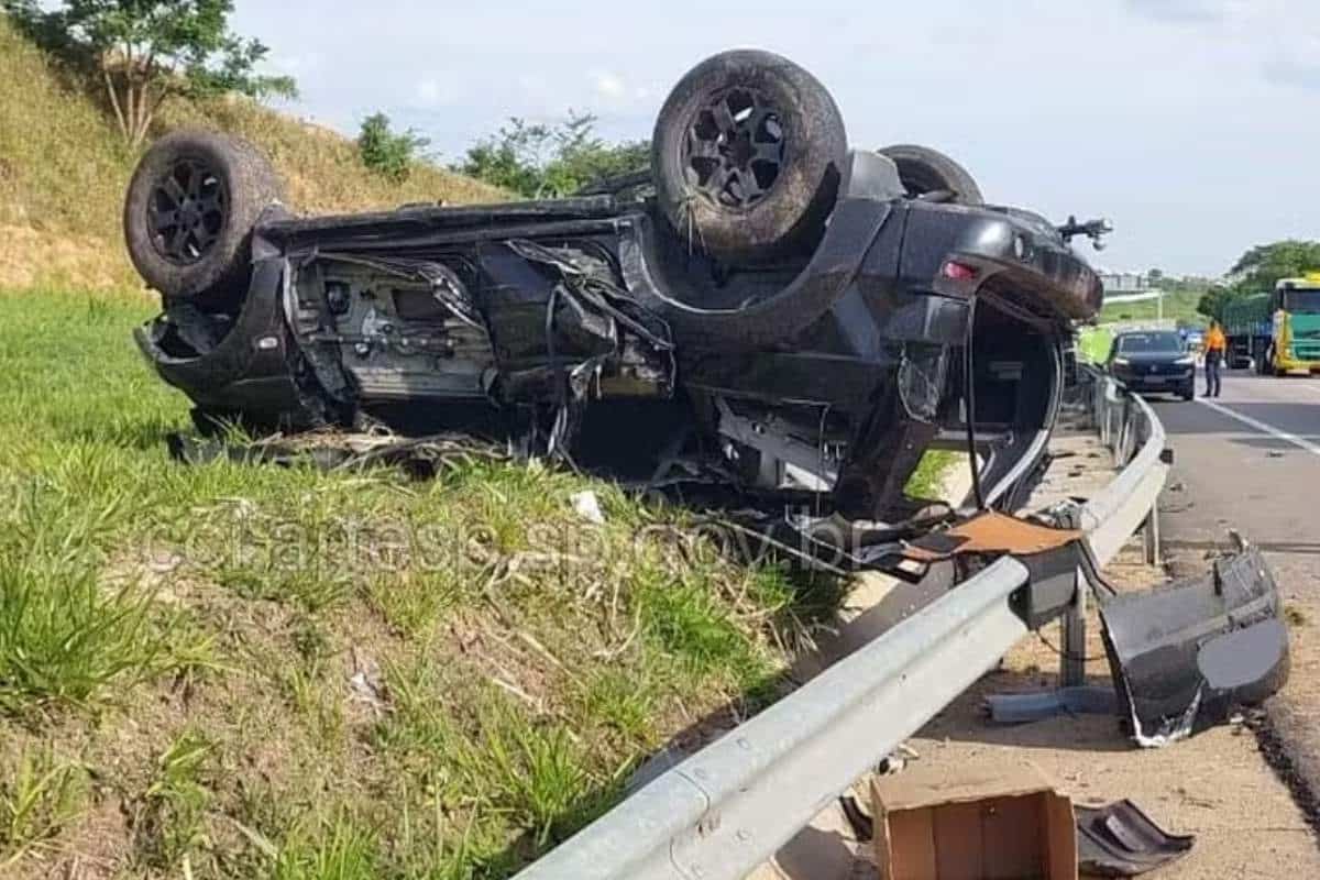 Motorista Morre Após Capotar Carro Na Sp-308 Em Salto