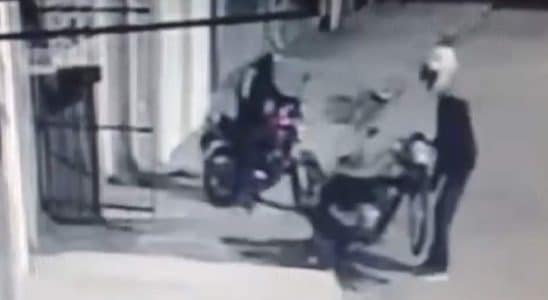 Vídeo Mostra Momento Em Que Criminosos Furtam Moto De Dentro De Garagem Em Mairinque