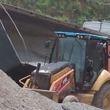 Carreta Com Pedras Tomba Em Trecho De Obras Na Raposo Tavares Em Mairinque